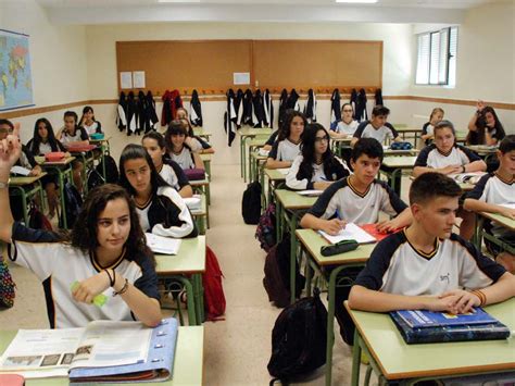 estudiantes bachillerato cogiendo Search